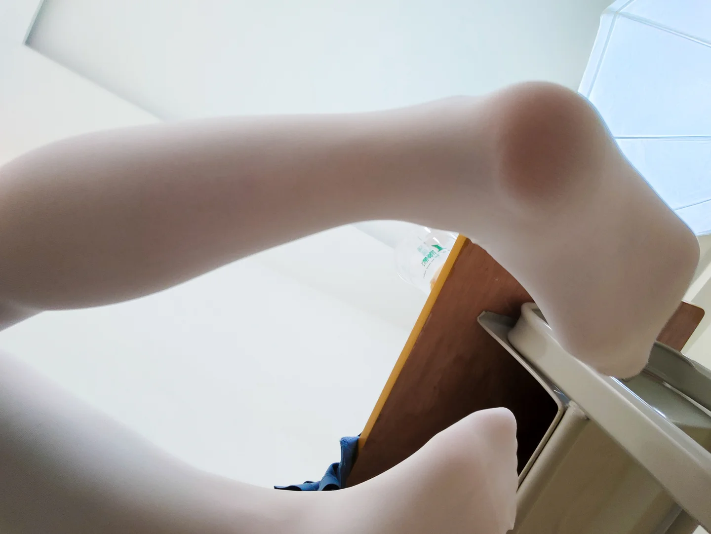 十万珍吱伏特 - 撸猫日记 [102P,1V-305MB] tg@simisebaisi 【丝足阁】100.webp